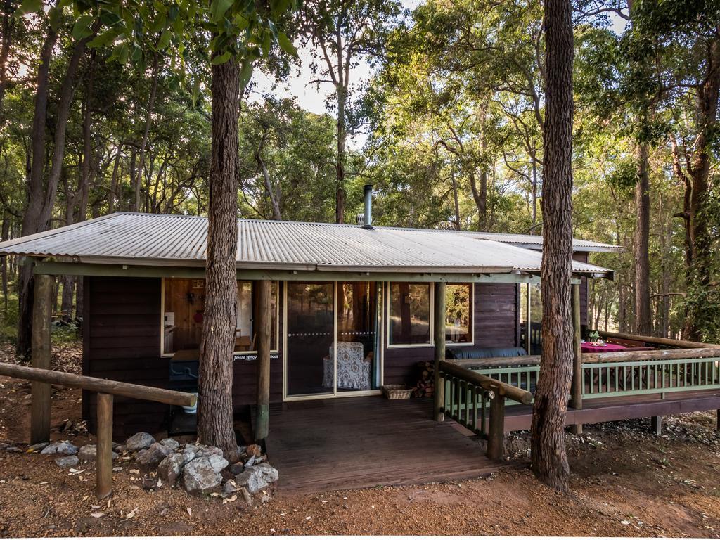 Balingup Heights Hilltop Forest Cottages Exteriör bild