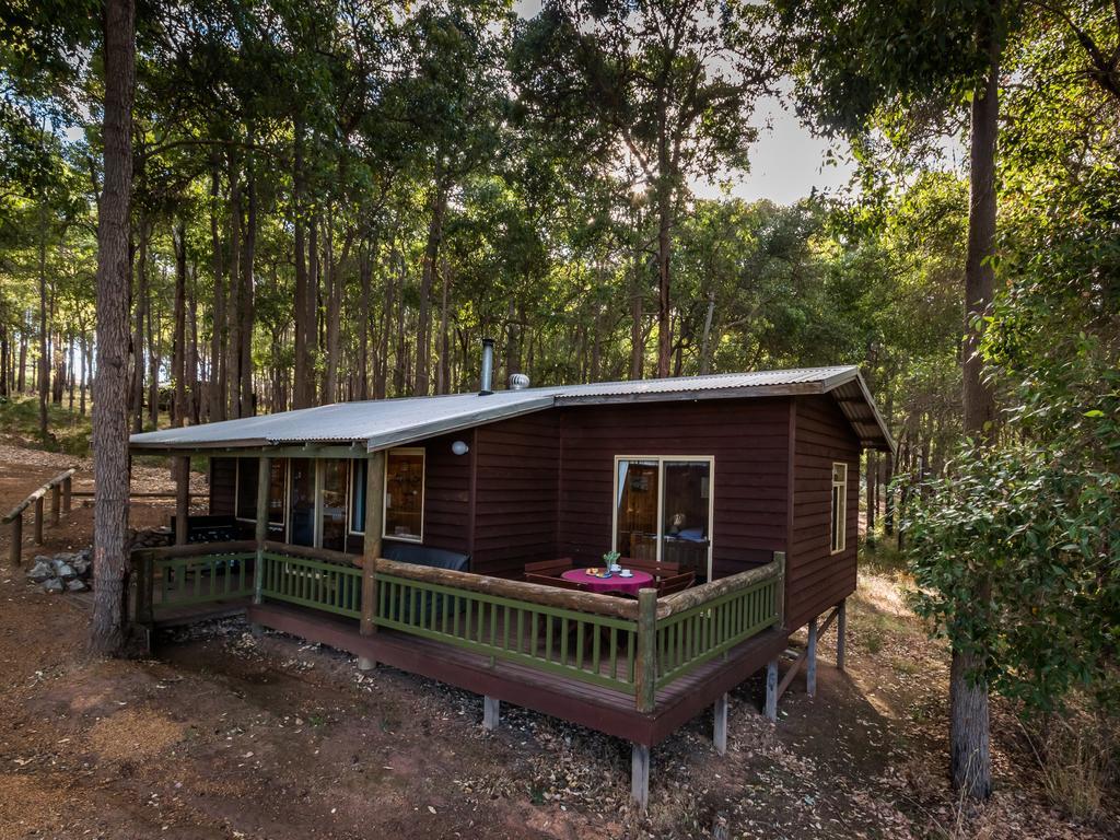 Balingup Heights Hilltop Forest Cottages Exteriör bild
