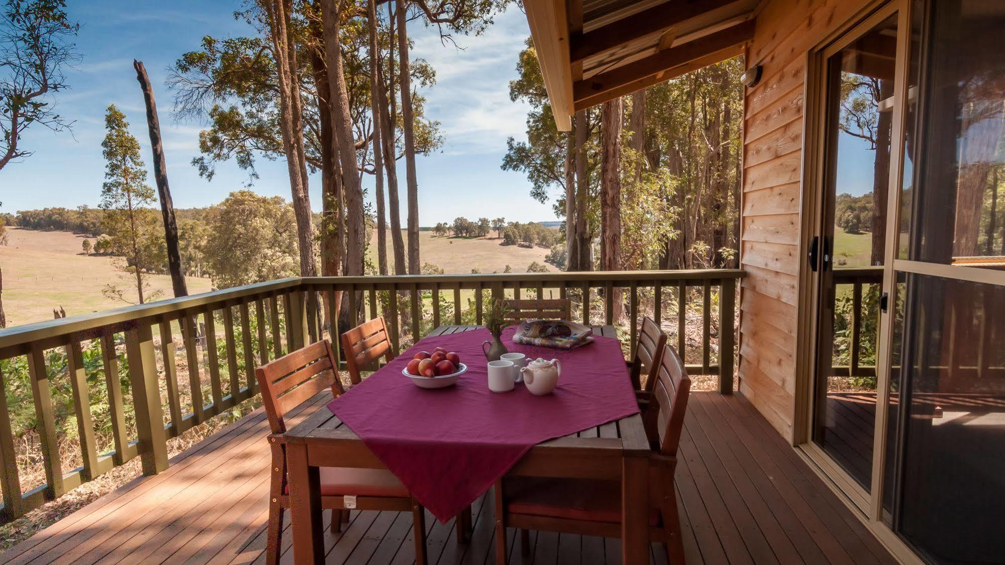 Balingup Heights Hilltop Forest Cottages Exteriör bild