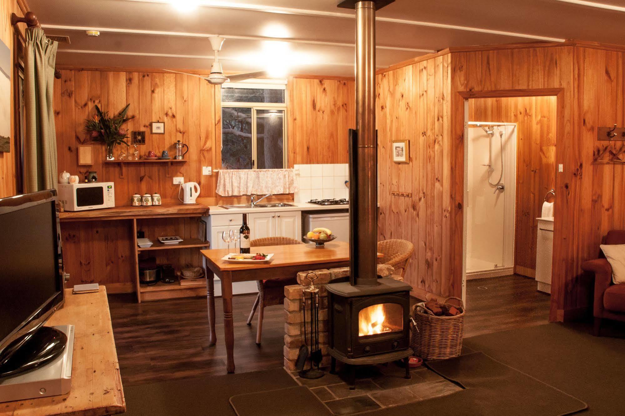 Balingup Heights Hilltop Forest Cottages Exteriör bild