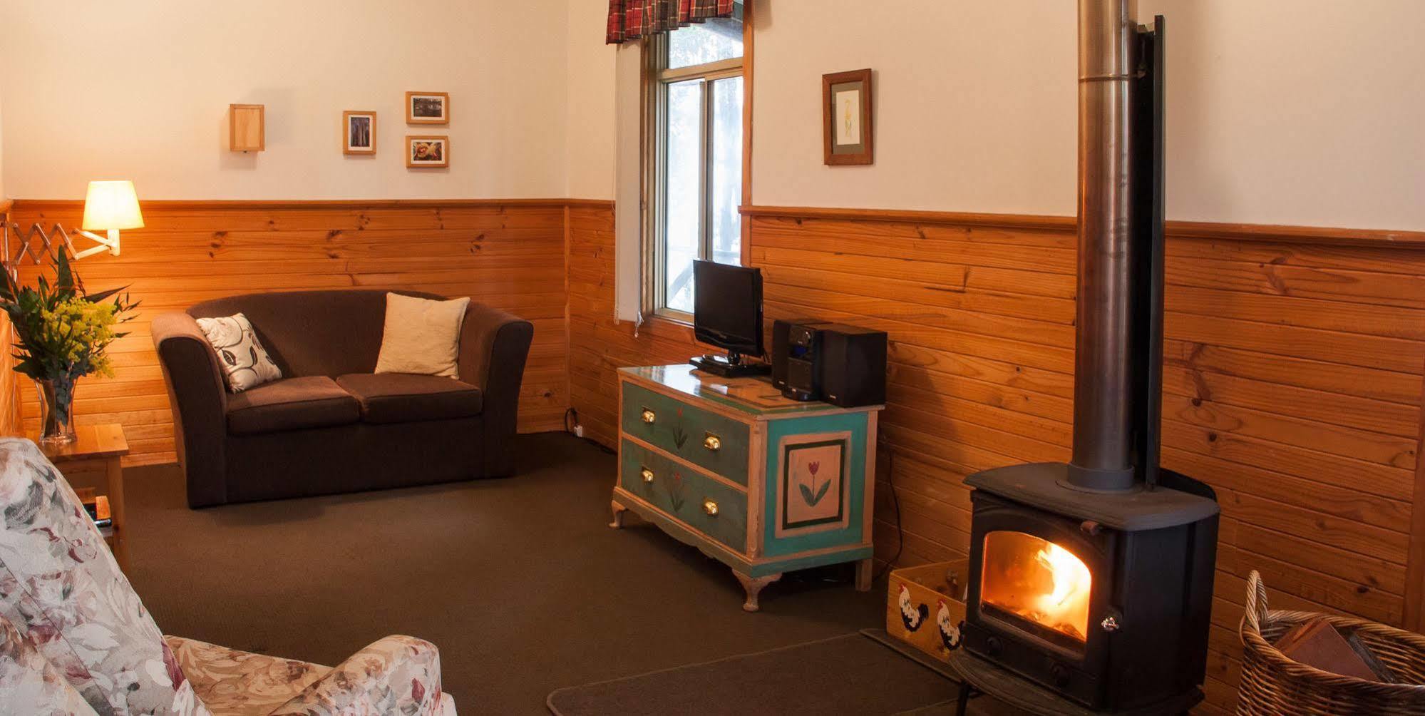 Balingup Heights Hilltop Forest Cottages Exteriör bild
