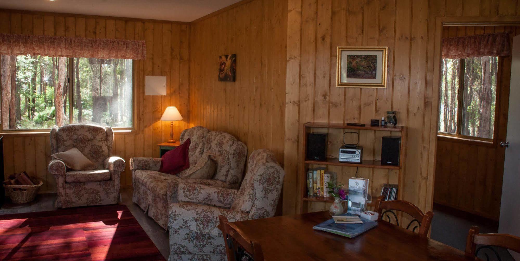 Balingup Heights Hilltop Forest Cottages Exteriör bild